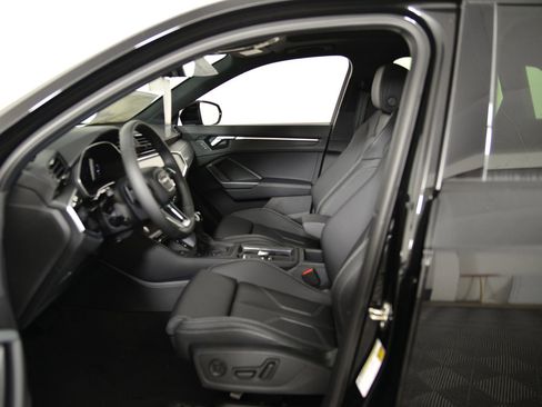 New 2025 Audi Q3 2.0T Premium w/ Convenience Package image 4