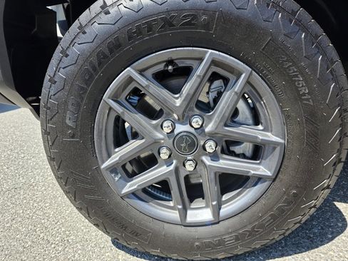Used 2026 Jeep Wrangler Unlimited Sport AWD/4WD image 4