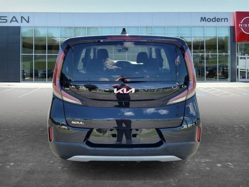 Used 2023 Kia Soul LX w/ LX Technology Package FWD image 6