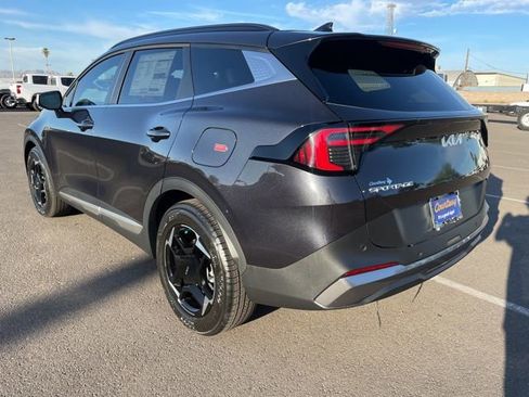 New 2026 Kia Sportage EX w/ EX Panorama Roof Package image 6