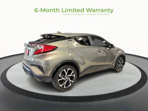 Used 2021 Toyota C-HR XLE FWD image 7