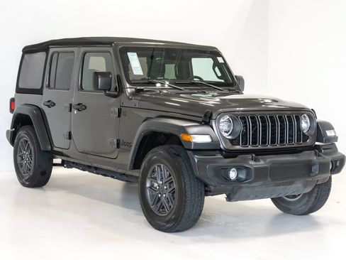 Used 2024 Jeep Wrangler Unlimited Sport AWD/4WD image 6