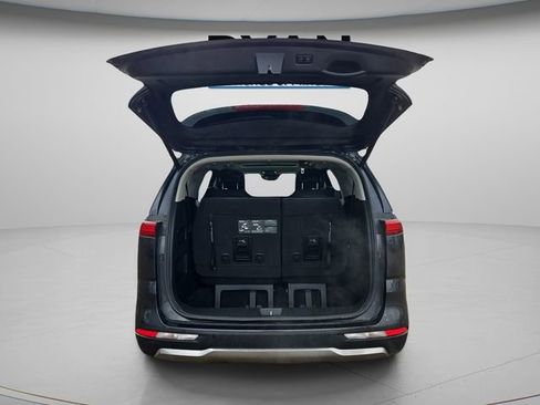 Used 2023 Kia Carnival SX Prestige FWD image 37