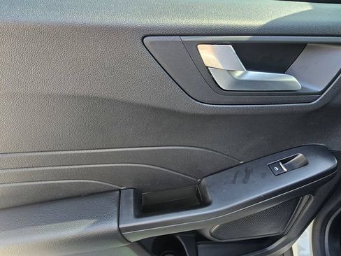 Used 2024 Ford Escape ST-Line FWD image 16