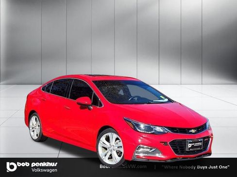 Used 2016 Chevrolet Cruze Premier image 1