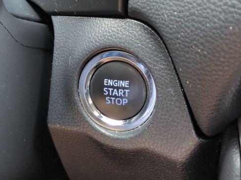 Used 2021 Toyota RAV4 XLE w/ Convenience Package FWD image 26