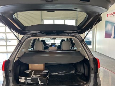 Used 2024 Subaru Forester AWD/4WD image 16