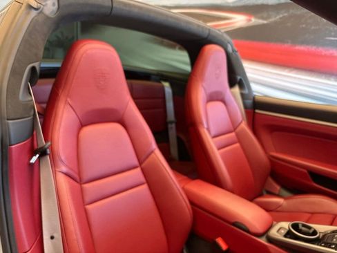 Used 2024 Porsche 911 Targa 4S w/ Premium Package AWD/4WD image 16