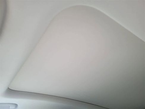 Used 2023 Buick Envision Avenir image 10