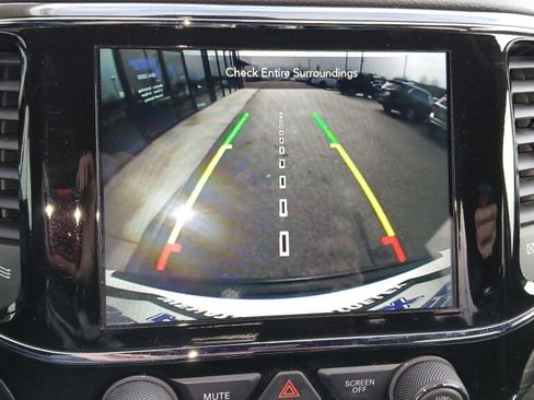 Used 2021 Jeep Grand Cherokee Altitude image 12
