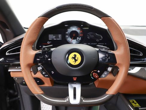 Certified 2025 Ferrari Purosangue image 4