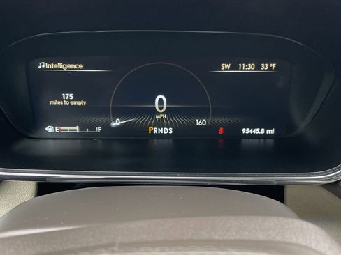 Used 2017 Lincoln Continental Select image 13