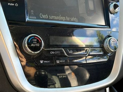 Used 2015 Nissan Murano SL w/ SL Technology Package AWD/4WD image 16