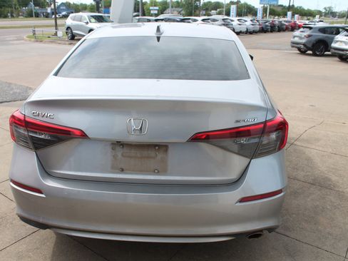 Used 2022 Honda Civic Sport image 5