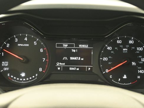 Used 2025 Chevrolet Trax LS w/ LS Convenience Package FWD image 12