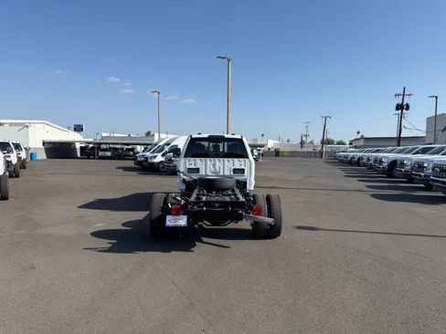 New 2026 Ford F550 4x4 Supercab Super Duty image 3