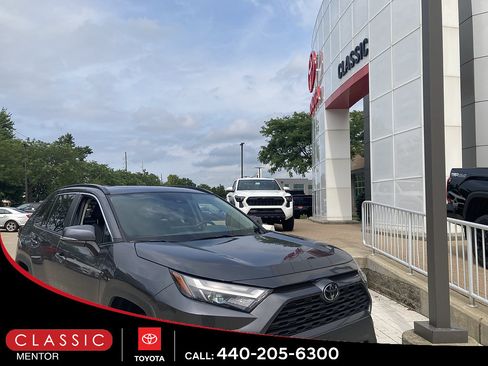 Used 2023 Toyota RAV4 XLE w/ Convenience Package AWD/4WD image 1