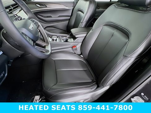 New 2025 Jeep Grand Cherokee Limited image 3