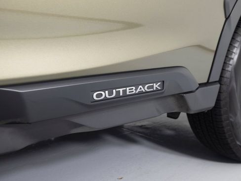 Used 2025 Subaru Outback Premium AWD/4WD image 36