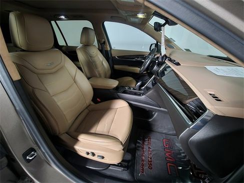 Used 2022 Cadillac XT6 Premium Luxury w/ Platinum Package image 17