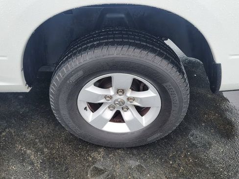 Used 2021 RAM 1500 Classic SLT AWD/4WD image 8