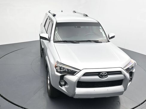 Used 2021 Toyota 4Runner SR5 AWD/4WD image 21