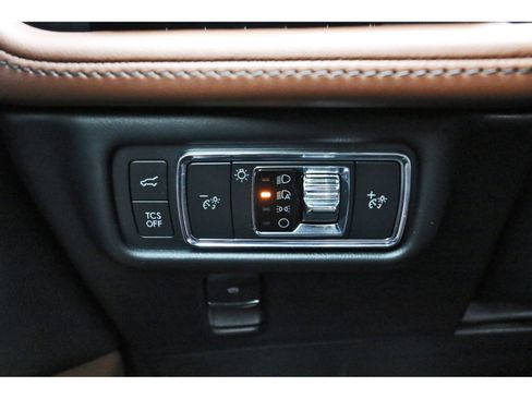 Used 2022 Lincoln Nautilus Reserve w/ Equipment Group 201A FWD image 21