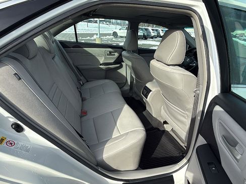 Used 2016 Toyota Camry XLE image 19