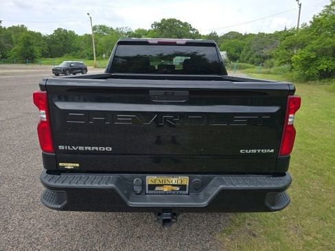 Used 2021 Chevrolet Silverado 1500 Custom w/ Safety Confidence Package AWD/4WD image 4