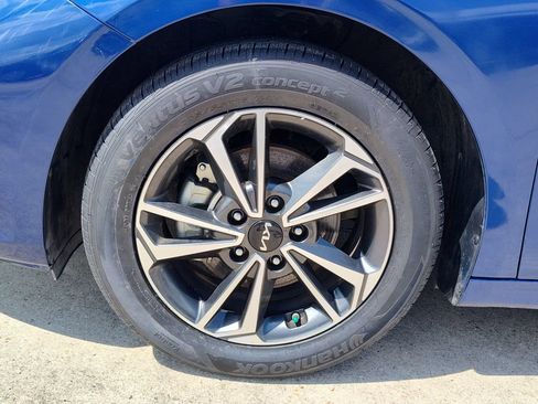 Used 2024 Kia Forte LXS FWD image 15