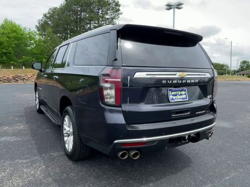 Used 2023 Chevrolet Suburban Premier AWD/4WD image 7