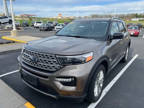 Certified 2021 Ford Explorer Limited w/ Hybrid Equipment Group 310A AWD/4WD image 3