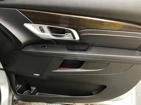 Used 2016 GMC Terrain Denali FWD image 41