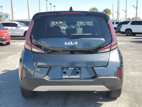 Used 2025 Kia Soul LX w/ LX Technology Package image 6