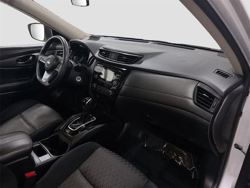 Used 2017 Nissan Rogue S image 32