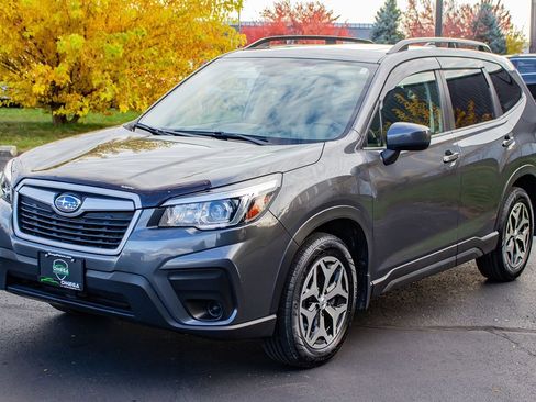 Used 2020 Subaru Forester Premium image 3