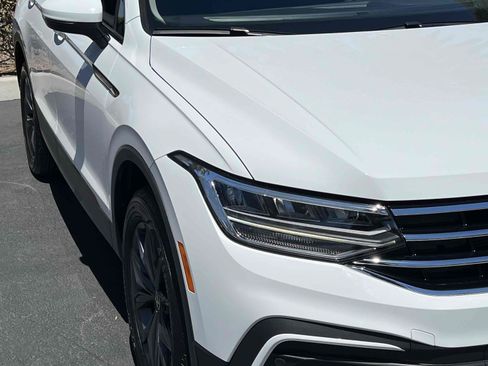 Used 2022 Volkswagen Tiguan SE FWD image 50