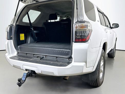 Used 2016 Toyota 4Runner 4d SUV RWD SR5 image 23