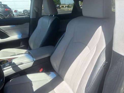 Used 2017 Lexus RX 350 FWD w/ Premium Package image 24