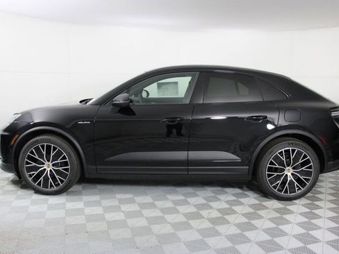 New 2026 Porsche Macan Electric RWD image 2