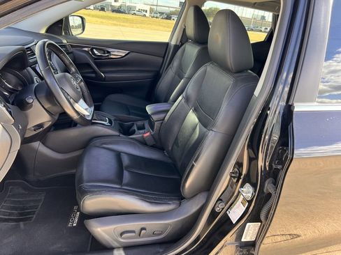 Used 2017 Nissan Rogue Sport SL w/ SL Premium Package image 28