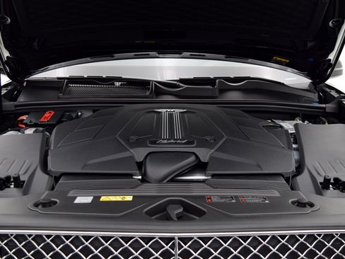 Certified 2021 Bentley Bentayga Plug-In Hybrid AWD/4WD image 13
