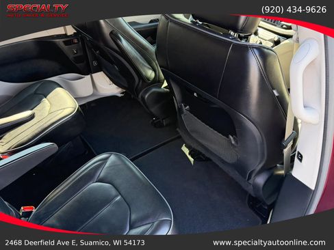 Used 2018 Chrysler Pacifica Limited FWD image 20