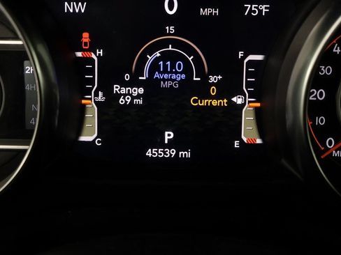 Used 2023 Jeep Gladiator Sport AWD/4WD image 17