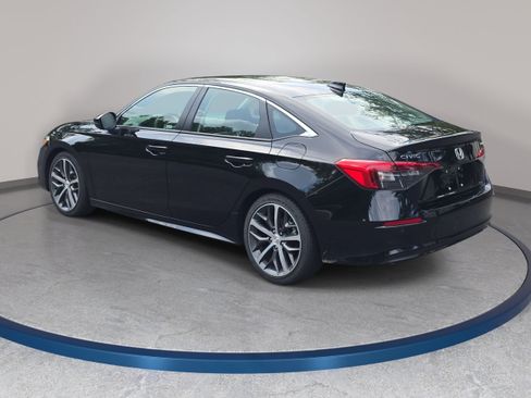 Used 2023 Honda Civic Touring image 7