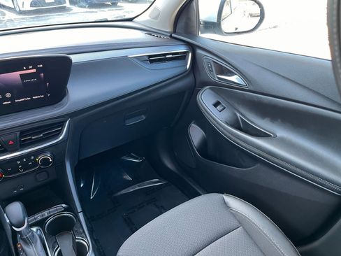 Used 2025 Buick Encore GX Preferred image 31