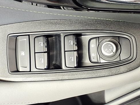 Certified 2025 Subaru Outback Onyx Edition image 16