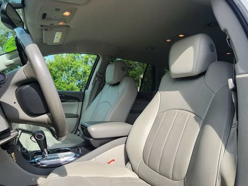 Used 2017 Buick Enclave Leather FWD image 15