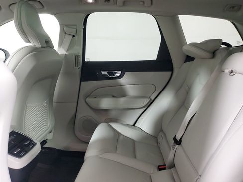 Certified 2022 Volvo XC60 B5 Inscription image 14
