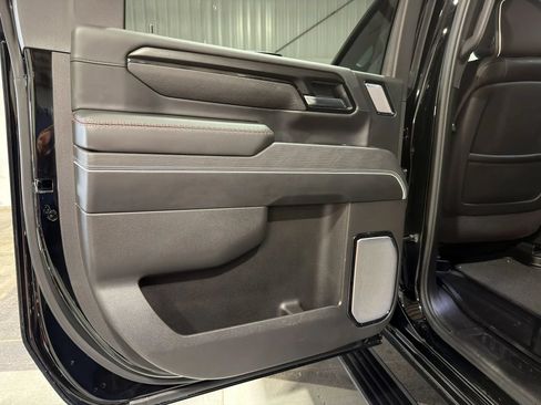 Used 2025 GMC Sierra 2500 AT4X AWD/4WD image 11